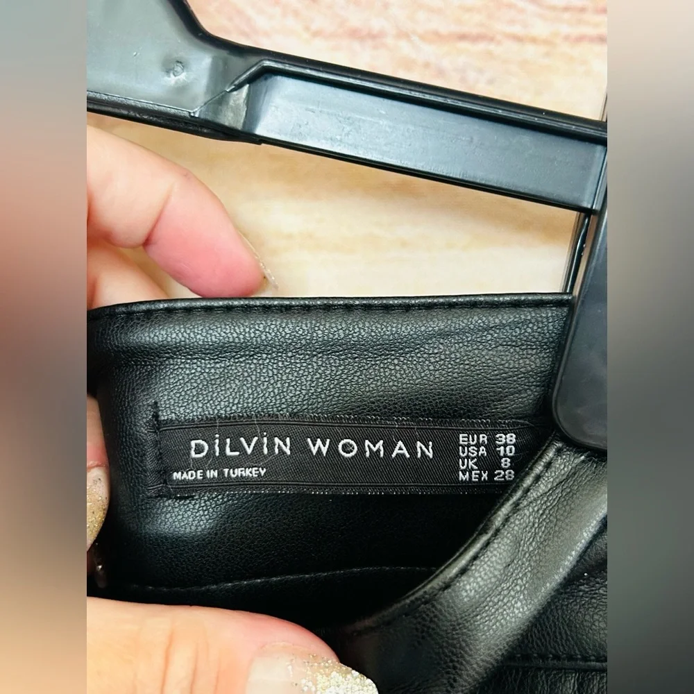 Dilvin Woman Black Faux Leather Pleated Zipper Accent Pencil Skirt Size 10
